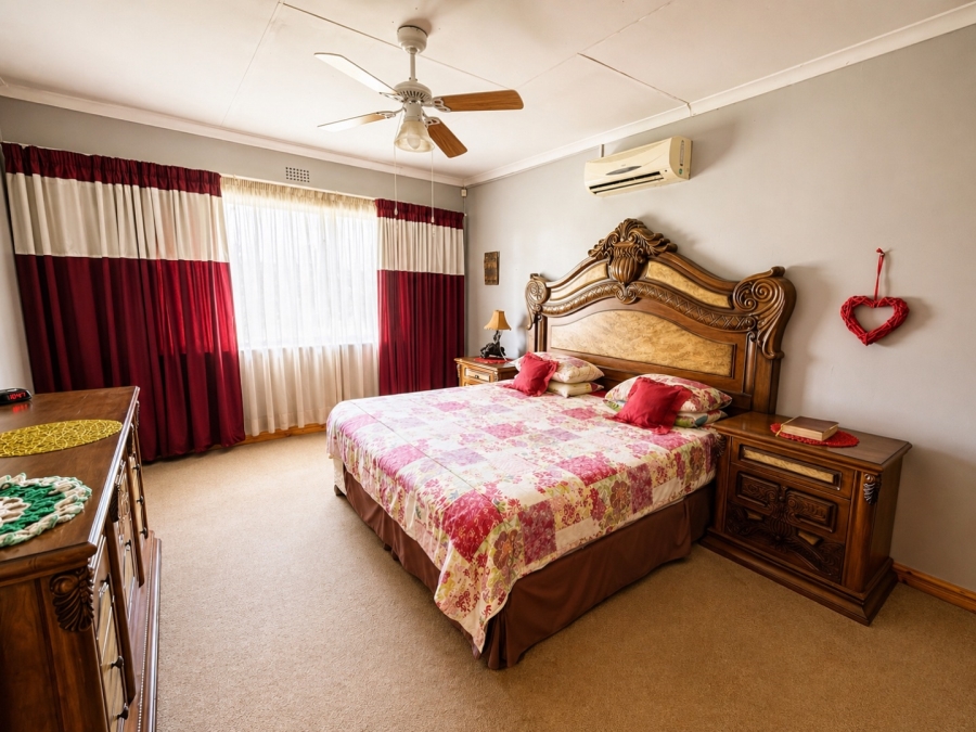 5 Bedroom Property for Sale in Roodia Free State